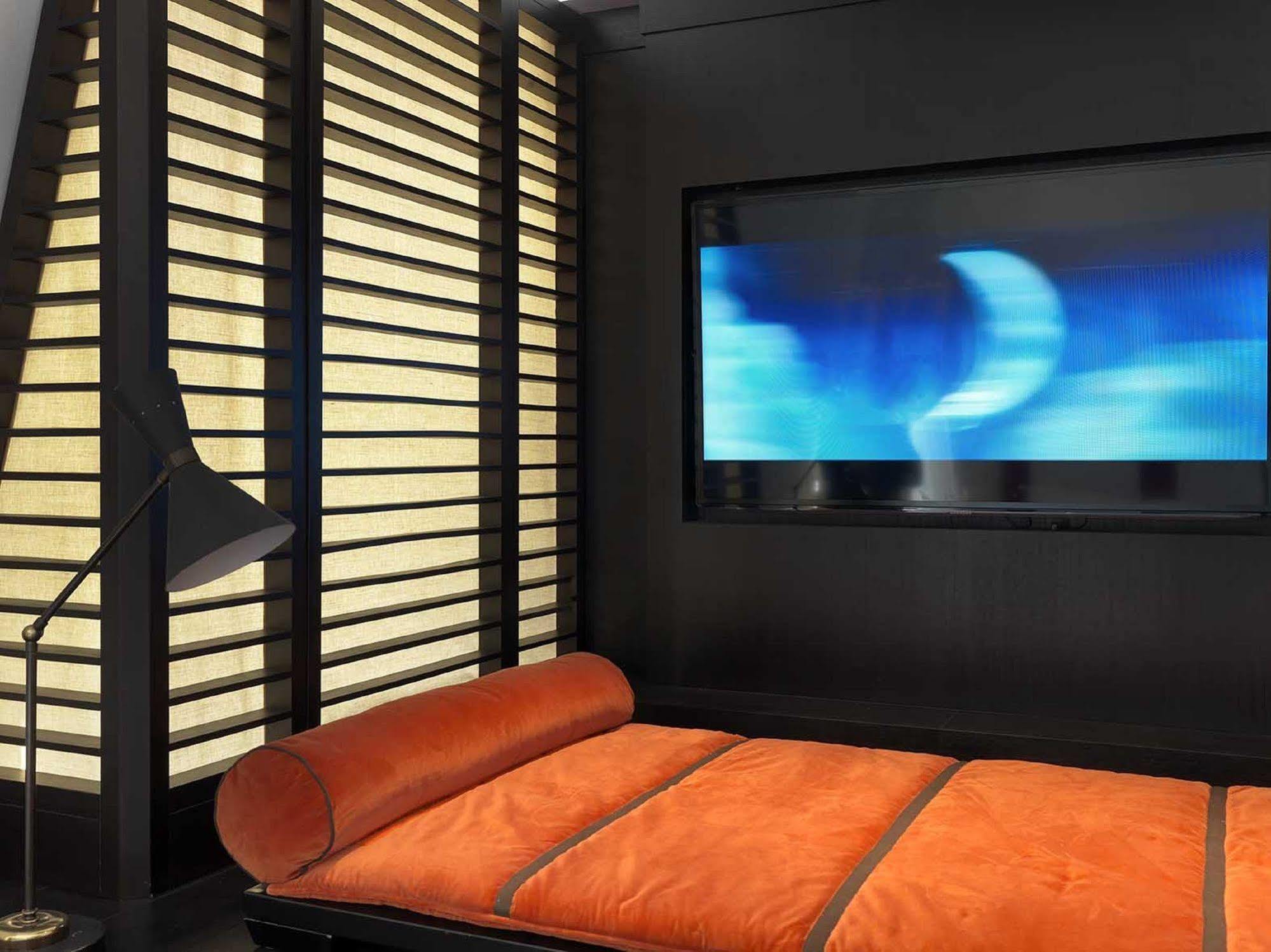 Marquis Faubourg Saint-honore Paris
